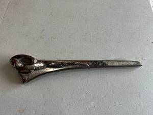 lot 346 image: Vintage Hood Ornament