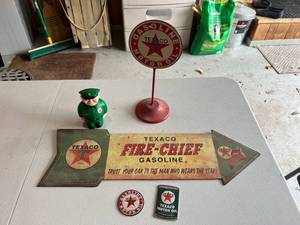 lot 347 image: Texaco Collectibles