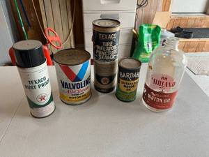 lot 351 image: Assorted Oil Company Containers