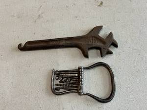 lot 441 image: Unique Vintage Multi-Tool & Wrench
