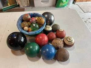 lot 444 image: Vintage Balls - Pool Balls, Bouncy Balls, Cannon Balls