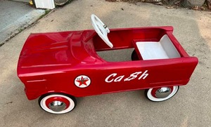 lot 400 image: Restored Texaco Cash Pedal Car