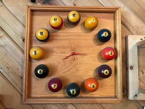 lot 416 image: Billiards Clock