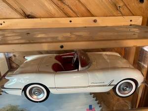 lot 417 image: 1953 Corvette in Cabinet