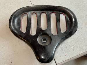 lot 420 image: Cast Iron Toy Tractor Seat
