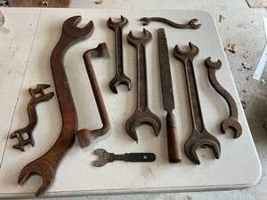 lot 421 image: Vintage Wrenches