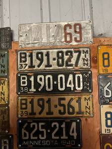 lot 462 image: MN License Plates 1915-1917 & 1937 - 1940