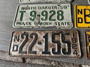 lot 470 image: ND License Plates - 1924, 1938, 1947, 1956, 1958