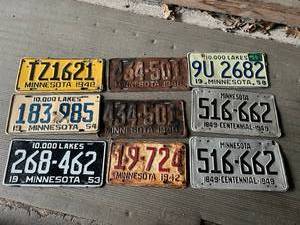 lot 471 image: 1940s &1950s MN License Plates