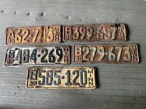 lot 484 image: 1935 - 1939 MN License Plates