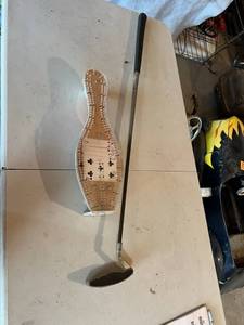 lot 502 image: Cribbage Board & Golf Putter