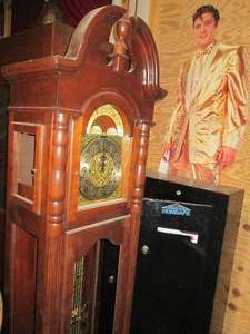 lot 23 image: Grandfather clock with chimes and m...
