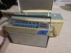 lot 56 image: Philco and Ford branded Transitor r...