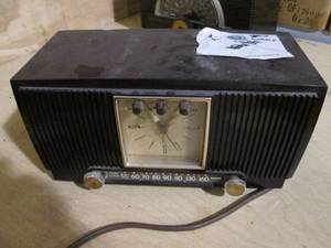 lot 60 image: General Electric AM FM alarm clock ...