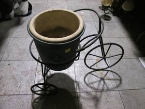lot 65 image: Small tricycle planter for inside o...