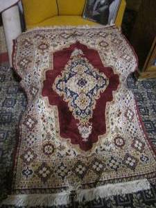 lot 78 image: Vintage Kirman 75% cotton 25% Rayon...