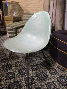 lot 85 image: Vintage fiberglass egg shaped style...
