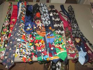 lot 129 image: Collection of Disney and assorted f...