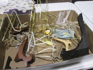 lot 170 image: Plate display stands in a Variety o...