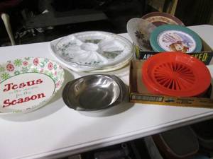 lot 179 image: Variety of serving trays and platte...