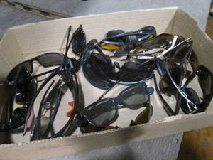 lot 189 image: Flat of assorted Sunglasses and oth...