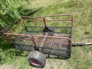 lot 604 image: Small garden trailer