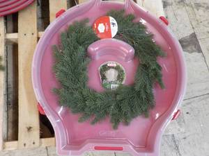 lot 25 image: 7 Sterilite Wreath Storage and 1 Wr...