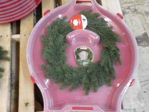 lot 27 image: 7 Sterilite Wreath Storage and 1 Wr...