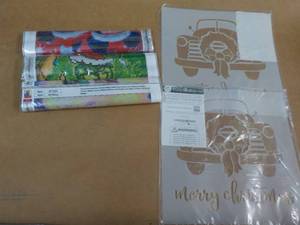 lot 35 image: Holiday Diamond Kits and Stencils...