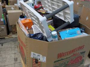 lot 52 image: Pallet of Overstock, Returns, and I...