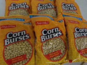 lot 135 image: 6 - 12oz Bags Malt O Meal Corn Burs...