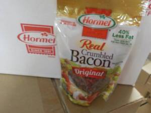 lot 165 image: 12 - 4.3 oz Bags Hormel Real Crumbl...