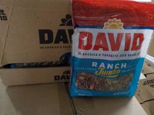lot 166 image: 12 - 5.25 oz Bags David Ranch Sunfl...