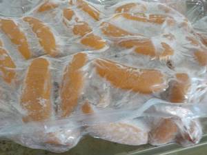 lot 220 image: 11 lb. Frozen Pkgs Knockwurst...