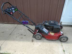 Toro GTS5 recycler self propelled mower. No bag. Tested & works. As shown.