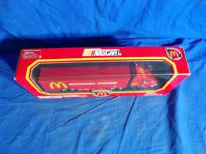 lot 13 image: Racing Champions NASCAR McDonalds Racing Team Truck #27 164