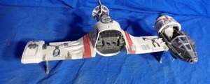 lot 17 image: 2016 Star Wars The Last Jedi Resistance Ski Speeder Battle of Crait - Hasbro