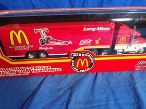 lot 19 image: Racing Champions NASCAR McDonalds Racing Team Truck 164 Larry Minor