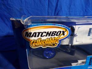 lot 29 image: 1925 Ford Model TT White 100 Years of Ford 124 Diecast