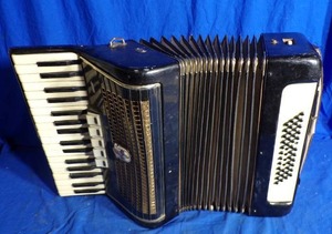 lot 38 image: Vintage Accordion