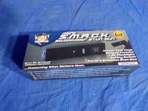 lot 44 image: Streetwise Mini Smack 20,000,000 Stun Gun