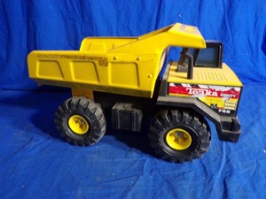 lot 62 image: Tonka Mighty DUMP TRUCK #768 Toy Construction Equipment