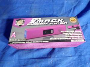 lot 63 image: Streetwise S.M.A.C.K. (Stun My Attacker Compact Keychain) 20,000,000 Volts