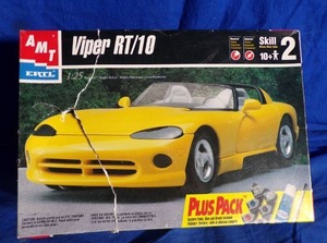 lot 67 image: AMT 1995 Dodge Viper RT 125 Scale ERTL (Original Box)