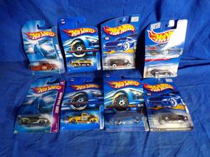 lot 88 image: Lot of 8 Hot Wheels (Original Boxes)