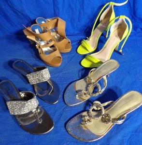 lot 135 image: Assortment Lot of Womens Sandals Size 8 & 8.5