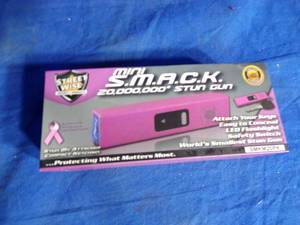 lot 150 image:  Streetwise Mini SMACK 20,000,000 Stun Gun