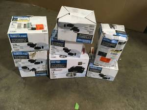 Lot of  of assorted Everbilt  Pumps various models and conditions   Customer Returns See Pictures