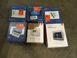 Lot of Mixed Thermostat  Various Models and Conditions   Customer Returns See Pictures