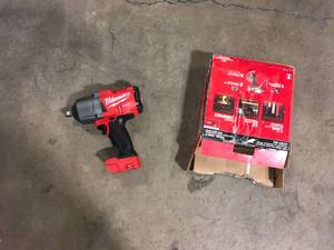 Milwaukee M18 FUEL 18V Lithium-Ion Brushless Cordless 12 in. Impact Wrench with Friction Ring (Tool-Only) Customer Returns See Pictures